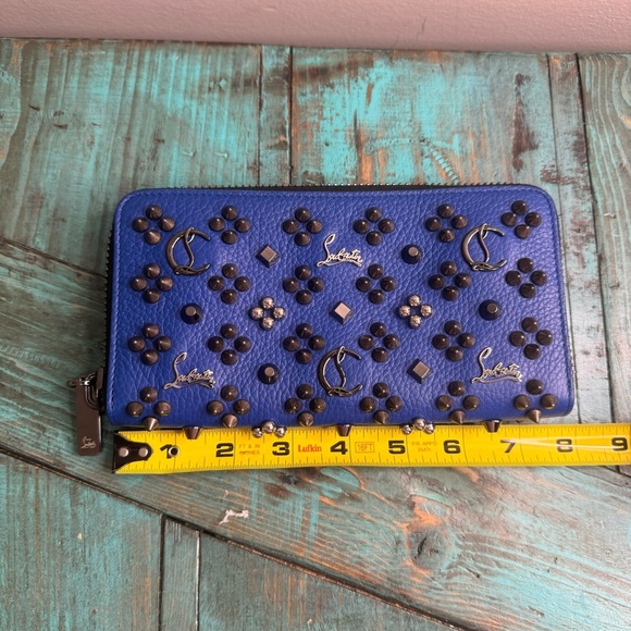 Christian Louboutin Panettone Wallet - Grained Calf Leather Loubinthesky Spikes - Picture 4 of 14